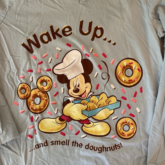 Disney night gown - Picture 2 of 3